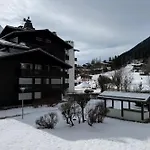 Mont-blanc View Skiing Parking *